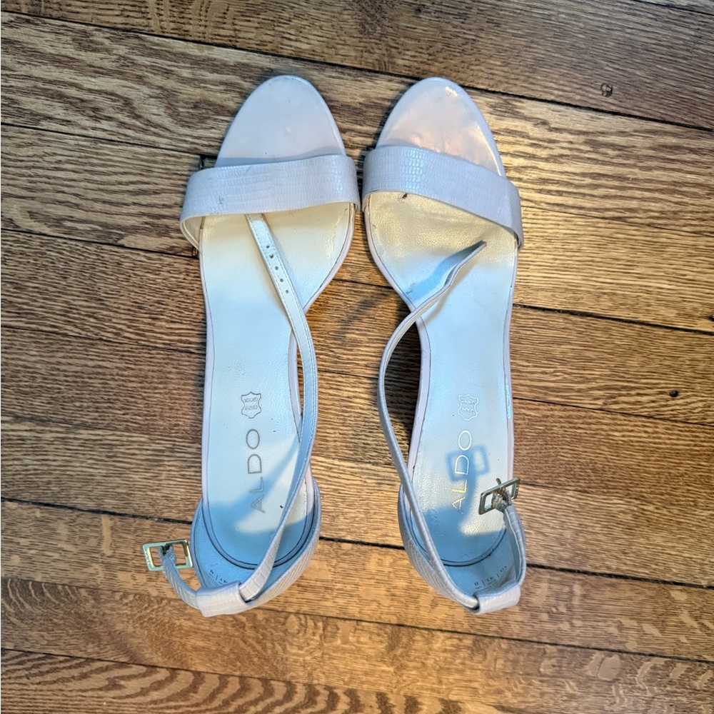 Aldo Cream Stiletto Heels with Minimalist Design - Picture 3 of 3